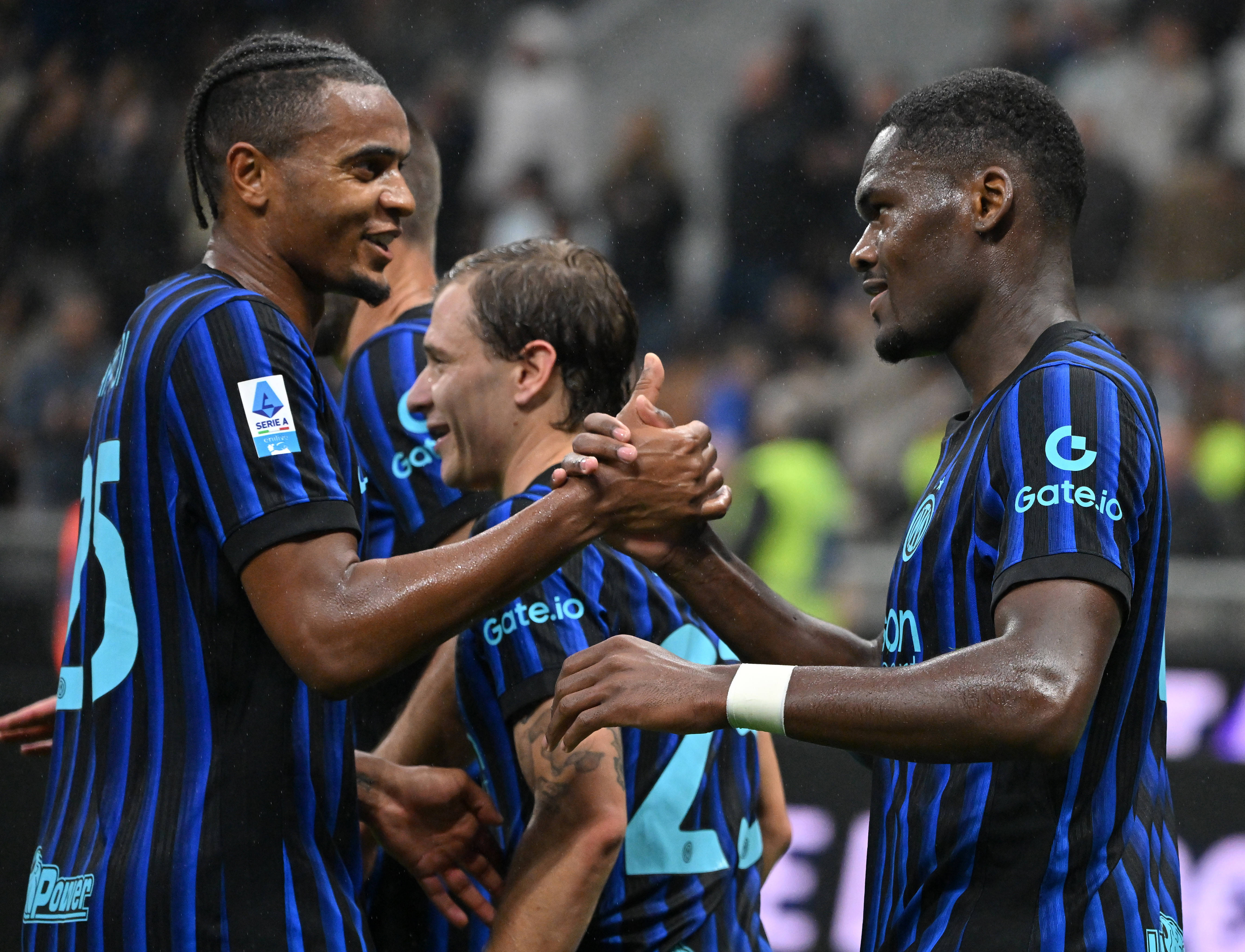 包含国际米兰迎足总杯关键赛，冲刺阶段豪取连胜，话题不断，年轻球员得到机会的词条