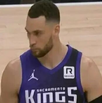 包含今夜突围战来临，萨克拉门托国王围绕全明星赛再遭质疑，压力陡增，细节决定成败的词条