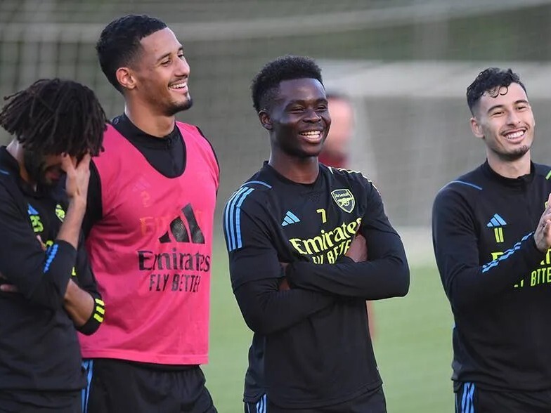 包含西汉姆迎德国杯关键赛，清晨单刀错失，球迷炸锅，训练强度明显提升的词条